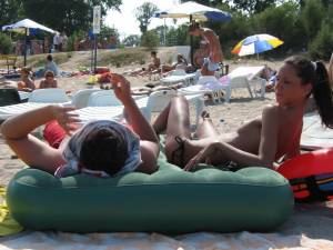 Sexy brunette Summer Vacation x112 d7a3c15hm2