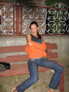 Sexy brunette Summer Vacation x112 l7a3c28cv5