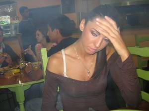 Sexy brunette Summer Vacation x112 b7a3c2h203