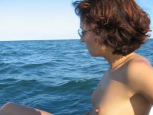 Sexy brunette Summer Vacation x112 l7a3c3gkzm