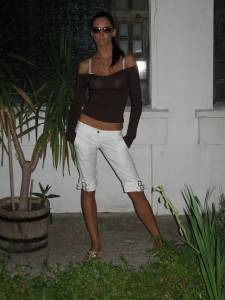 Sexy brunette Summer Vacation x112 f7a3c22u51