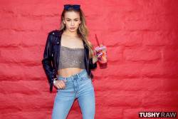 Naomi Swann New In Town - 51x a7a6holl2v