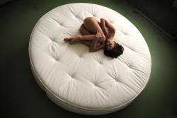 Joy Lamore Round Bed - 123 pictures - 6000px i7a4j66rwa