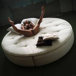 Joy Lamore Round Bed - 123 pictures - 6000px u7a4j41jcx