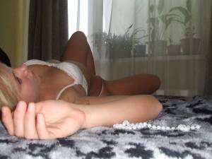 Sexy Petite Blonde Posing in Lingerie x41 g7a5eqopkh
