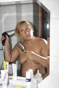 Elfriede On Vacation x73 27a53ngpcv