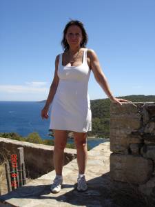 Mature loves to be naked x44 57a60neaig