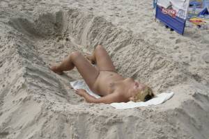 Elfriede On Vacation x73 a7a53mnqrg