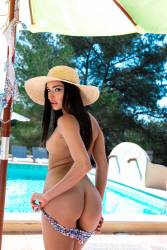  Adriana Chechik Emily Willis Dangerous Women Part 4 - 153x z7a8gvon7a