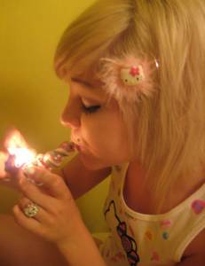 Smoking hottie in the bathtub x60 z7a6s114lr