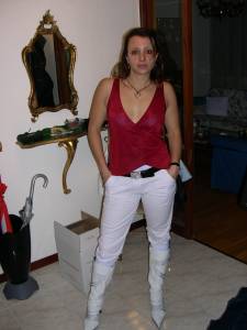 An Amateur MILF Mom x43 07a9b9ptpl
