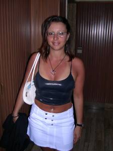 An-Amateur-MILF-Mom-x43-n7a9bjbqbm.jpg