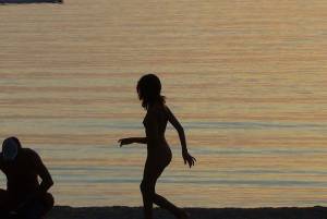 Camping Naked x17 q7a9nugn6n