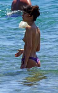 Spying someones wife on beach o7akguvmlj