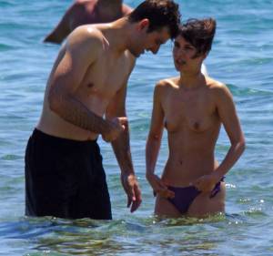 Spying someones wife on beach j7akgux6f0
