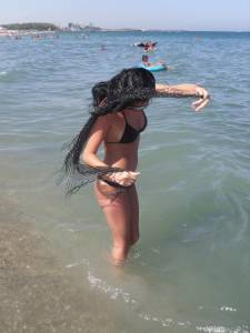 Bikini candid girl at beach x61-k7ajwumibg.jpg