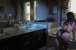 Ava Addams Pictures of Her 325x 2495x1663 c7alhvqfwi