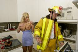 Shyla Stylez Cmon Baby Light my Fire (x752) r7am6c6t3g