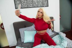 Moriah Mills Nicolette Shea - 574 pics 2495x1663 px t7am4xwacw