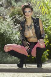  Bonnie Rotten Ashton Pierce A Sluttier Future for All  - 556x 37al0e1ihw