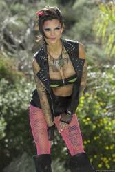  Bonnie Rotten Ashton Pierce A Sluttier Future for All  - 556x y7al0bmntm