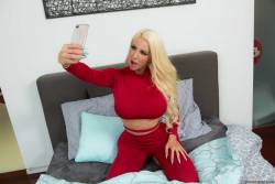 Moriah Mills Nicolette Shea - 574 pics 2495x1663 px x7am4xujm1
