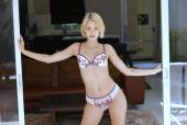 Lilit A in Zemie b7akv4mt1g