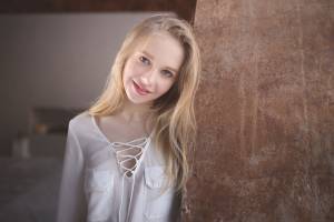 Lola Chic â€“ Chic La Vie 06-04 y7ant0fceo