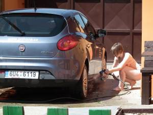 Bikini Car Wash f7ao67ls3r