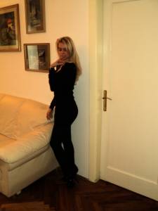 Long haired blonde x99 a7ap6ft2om