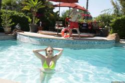 Skylar Snow No Splashing 195x 2495x1663 c7aqvxneh4