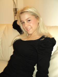 Long haired blonde x99 77ap6dqd5a