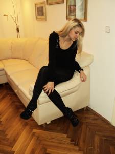 Long haired blonde x99 l7ap6gaz72