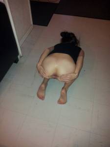 Girlfriend Opens Her Holes x77 l7apvi6klz