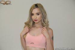  Lexi Lore - 392x s7aqx8v3zv