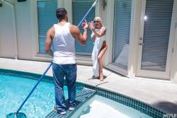 Nina Elle Pool Guy MILF Pussy Poke - 1000px - 116X 57atg7krny
