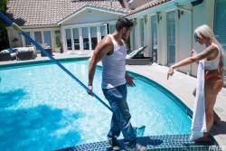 Nina Elle Pool Guy MILF Pussy Poke - 1000px - 116X 77atg7pw6t