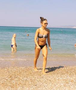 Voyeur Spy Candid in Greece [x31] a7atubm3ie