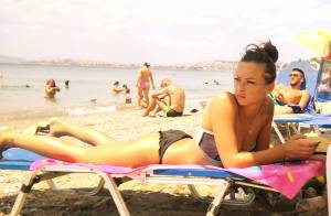 Voyeur Spy Candid in Greece [x31] b7atubuxtk