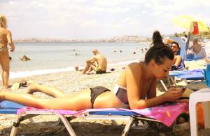 Voyeur Spy Candid in Greece [x31] s7atubtqy2