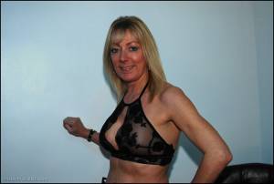 UK Bukkake Girls 132 (Jade Goes Solo) x7atwj4d1f
