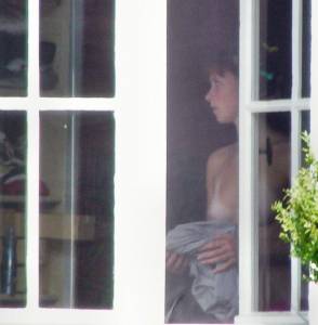 Spying girl next door q7atuebr71