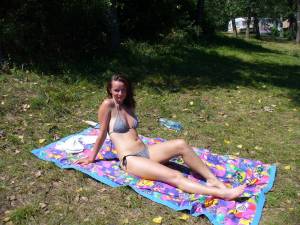 Sexy Topless Girlfriend Privates s7auixk1cr
