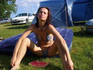 Sexy Topless Girlfriend Privates 17auix2eap