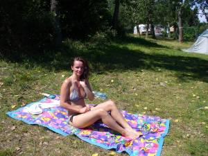 Sexy Topless Girlfriend Privates e7auix9d2l