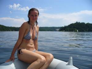 Sexy Topless Girlfriend Privates n7au0a1iad
