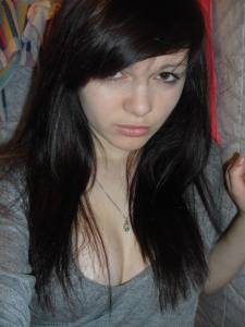 Brunette Teen Wants To Become Pregnant-37au60hcks.jpg