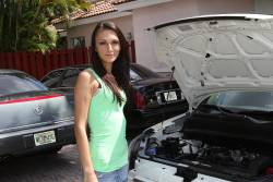 Vivian Versace Chick With Car Troubles Fucks To Get It Fixed - 344x-v7avpiqxb7.jpg