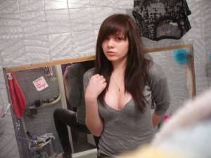 Brunette Teen Wants To Become Pregnant-m7au60c02a.jpg