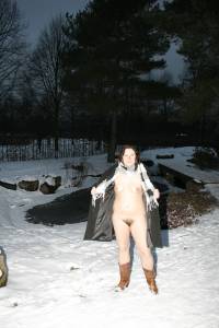 Wife Peeing On A Cold Day x29 k7au62w6kg